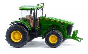 Wiking John Deere 8330 grün