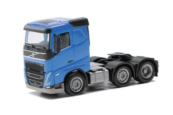 Herpa Volvo FH Flachdach Zugmaschine 3achs (6x2), himmelblau