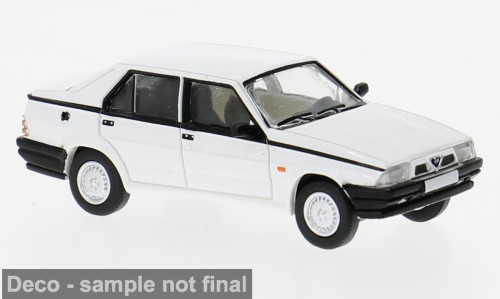 PCX87 Alfa Romeo 75 weiß