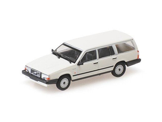 Minichamps Volvo 740 GL Break (1986) weiß (870171714)