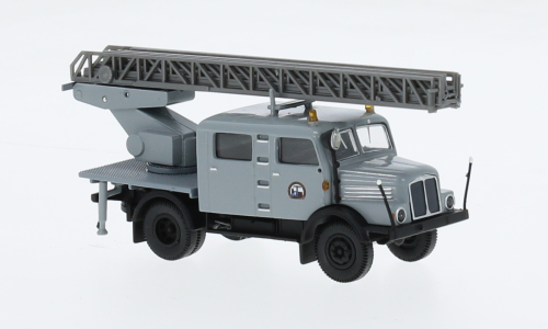 Brekina IFA S 4000-1 Doka mit DL 25 der Energieversorgung