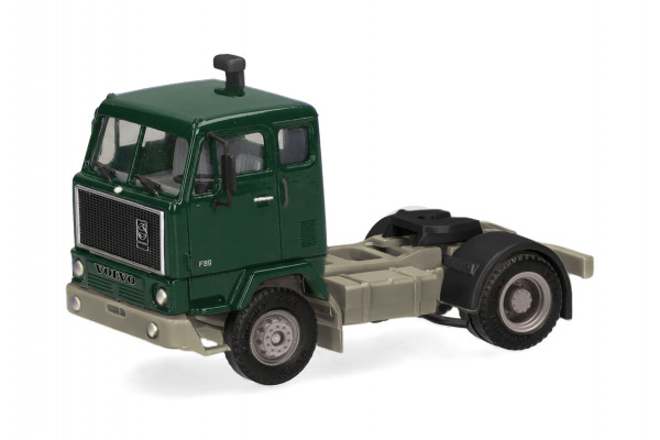 Herpa Volvo F89 Zugmaschine 2achs, tannengrün